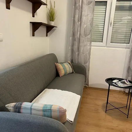 Apartment Sanja *